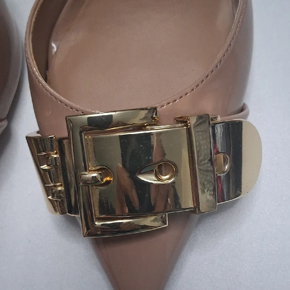 Chic Tan Heels with Gold Accent - Picture 5 of 6